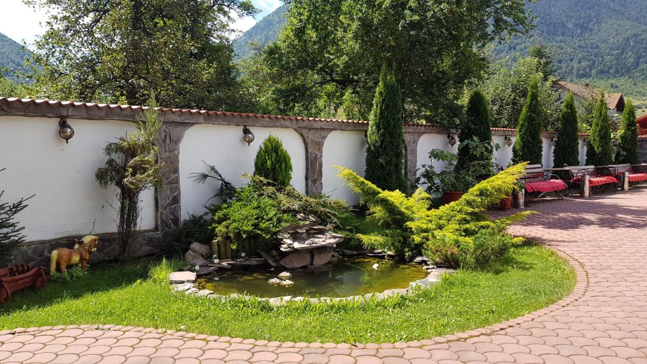 Hotel Pensiunea Casa Zarnesteana Zărneşti Exterior foto